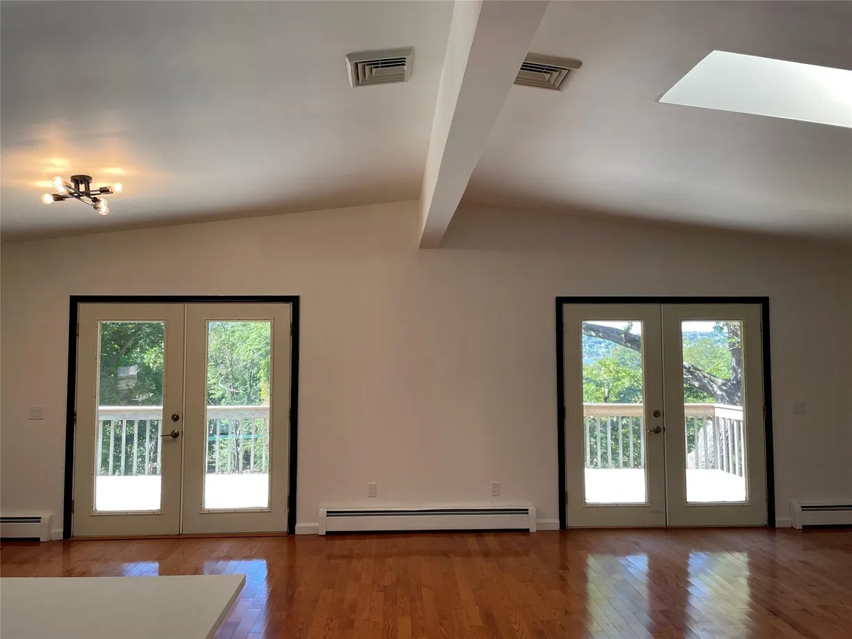 Hudson Valley Real Estate | View 129 South Avenue | Listing