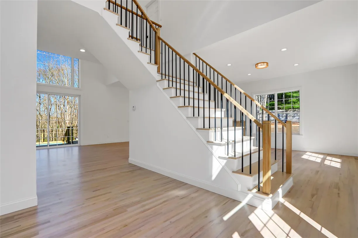 The Hamptons Real Estate | View 15 Deer Ridge Trail | Listing