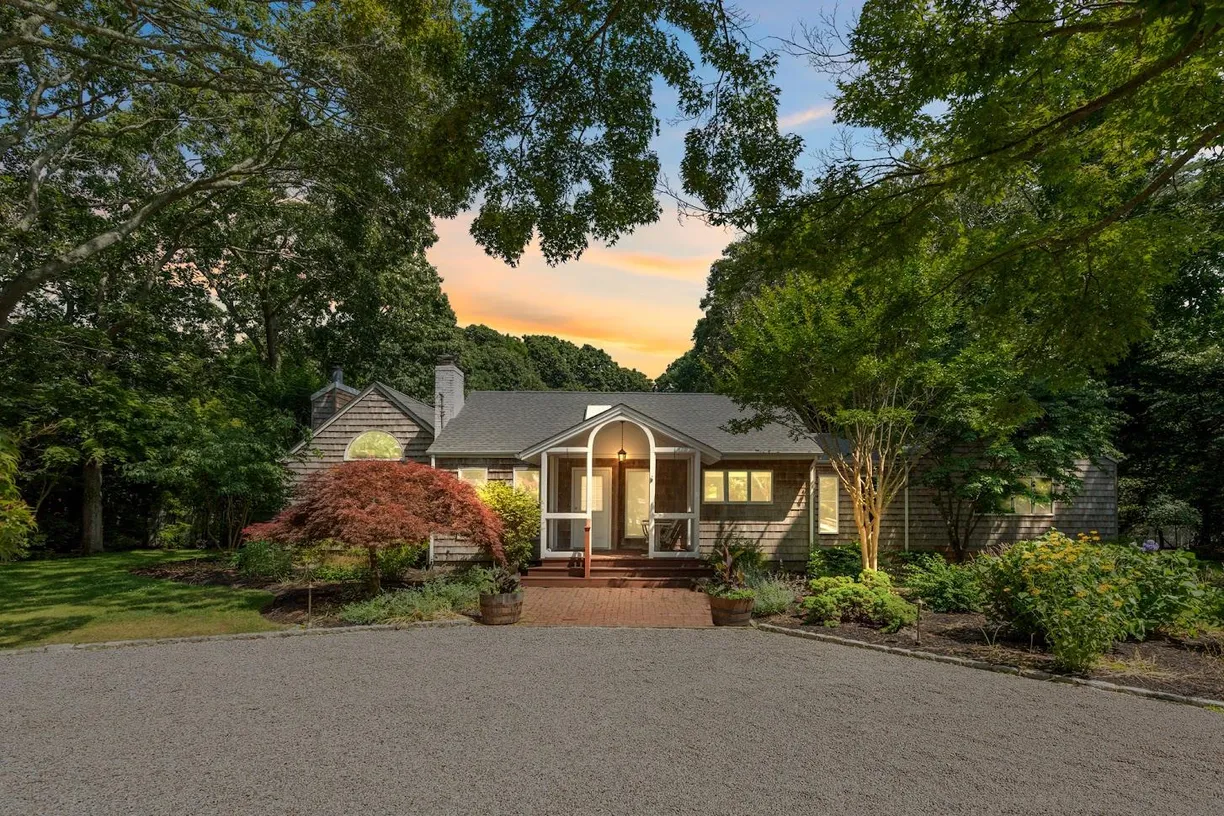 The Hamptons Real Estate | View 20 Basket Neck Lane | 4 Beds, 3 Baths