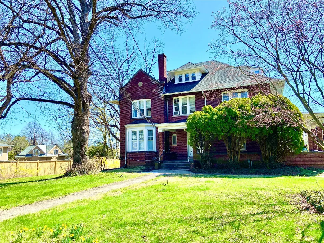 Rockland/Orange/NJ Real Estate | View 233 S Broadway, 4 | 1 Bath