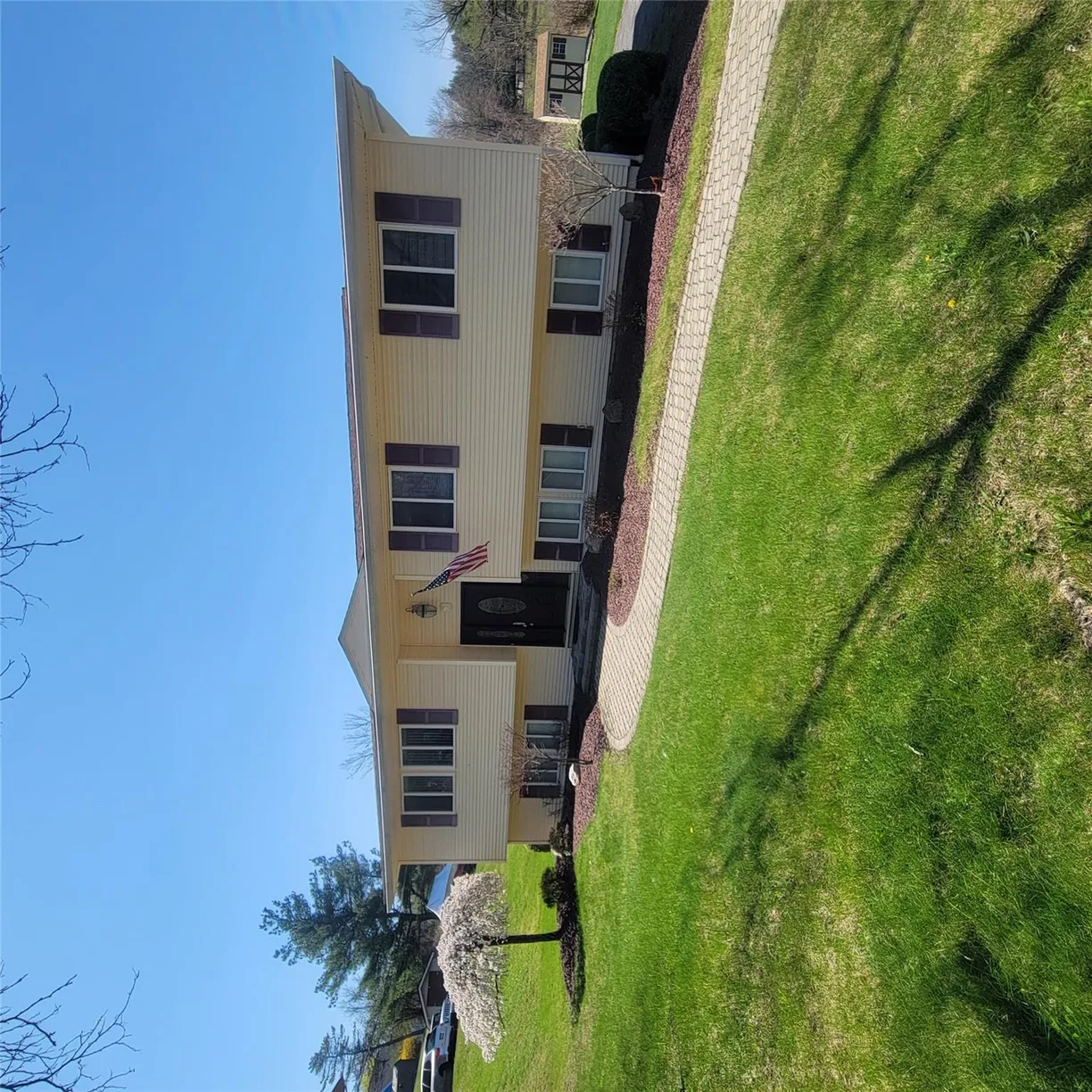 Rockland/Orange/NJ Real Estate | View 5 Larchwood Drive | Listing