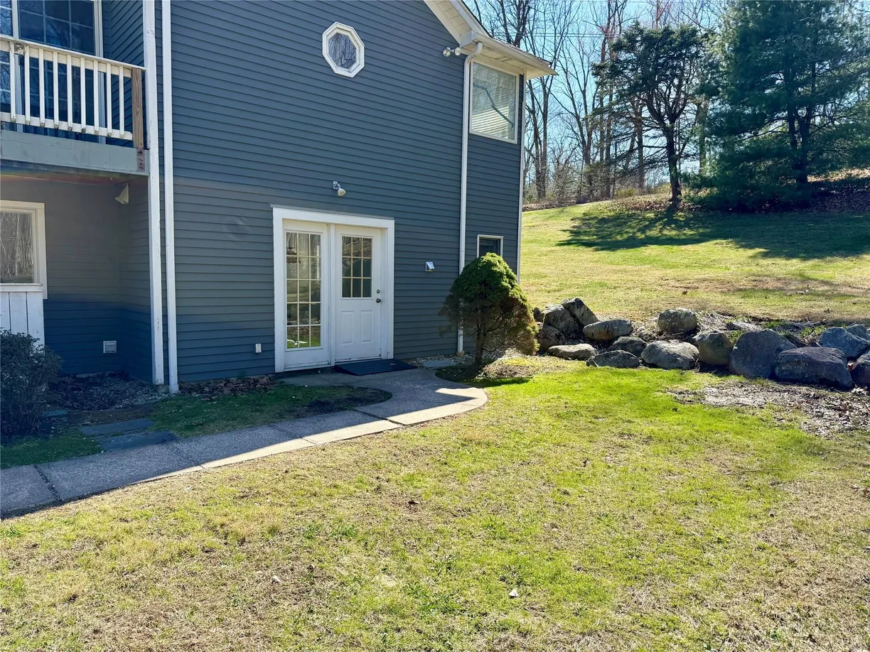 Westchester Real Estate | View 25 Valley Road | 1 Bed, 1 Bath