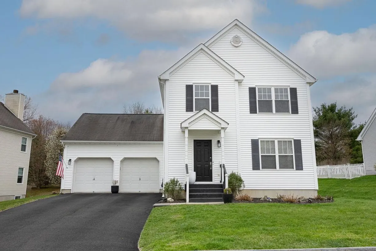 Hudson Valley Real Estate | View 10 Mill Pond Lane | 3 Beds, 2 Baths