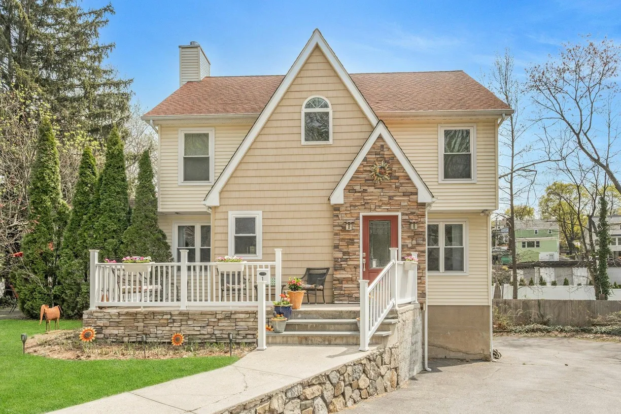 Westchester Real Estate | View 1 Westminster Drive | 4 Beds, 3 Baths