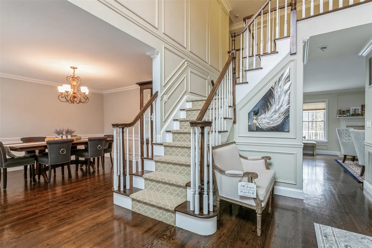 Westchester Real Estate | View 10 Applegate Way | Listing