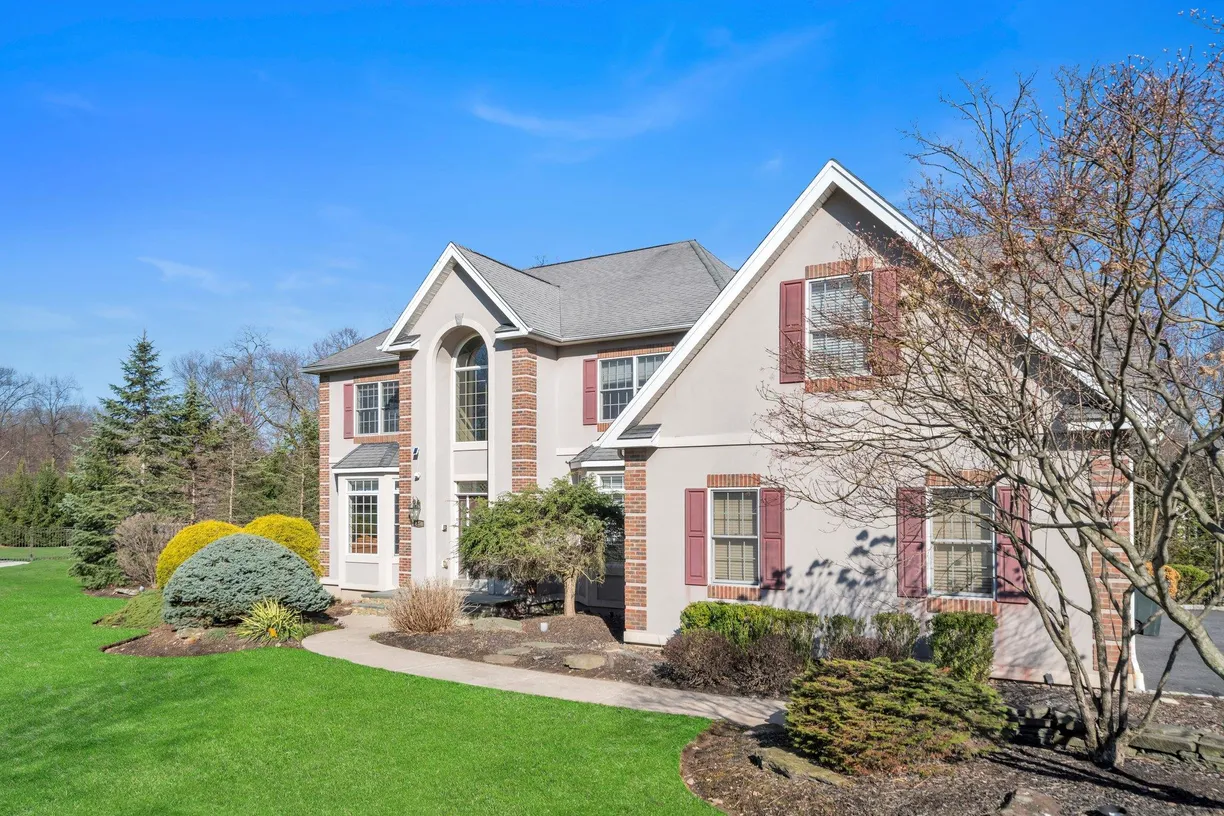 Rockland/Orange/NJ Real Estate | View 25 Charnwood Drive | Listing