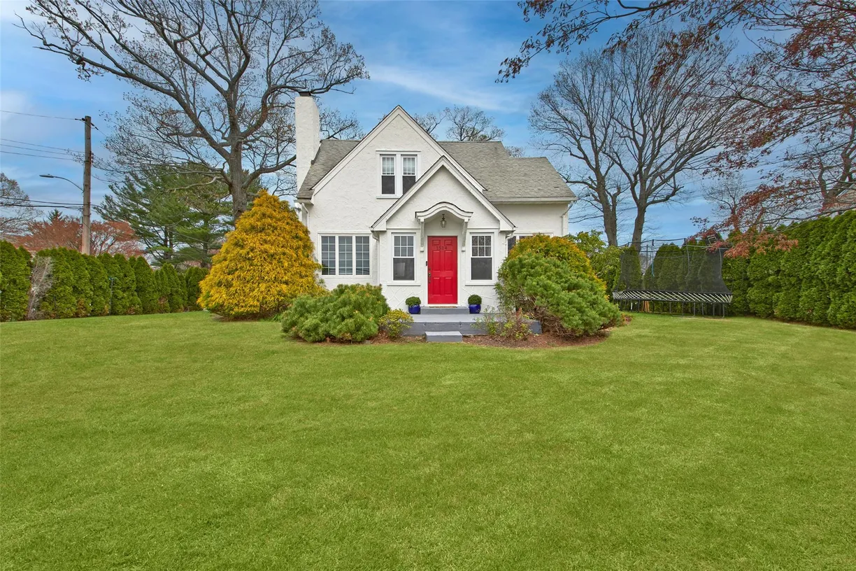 Westchester Real Estate | View 1514 Old Orchard Street | Listing