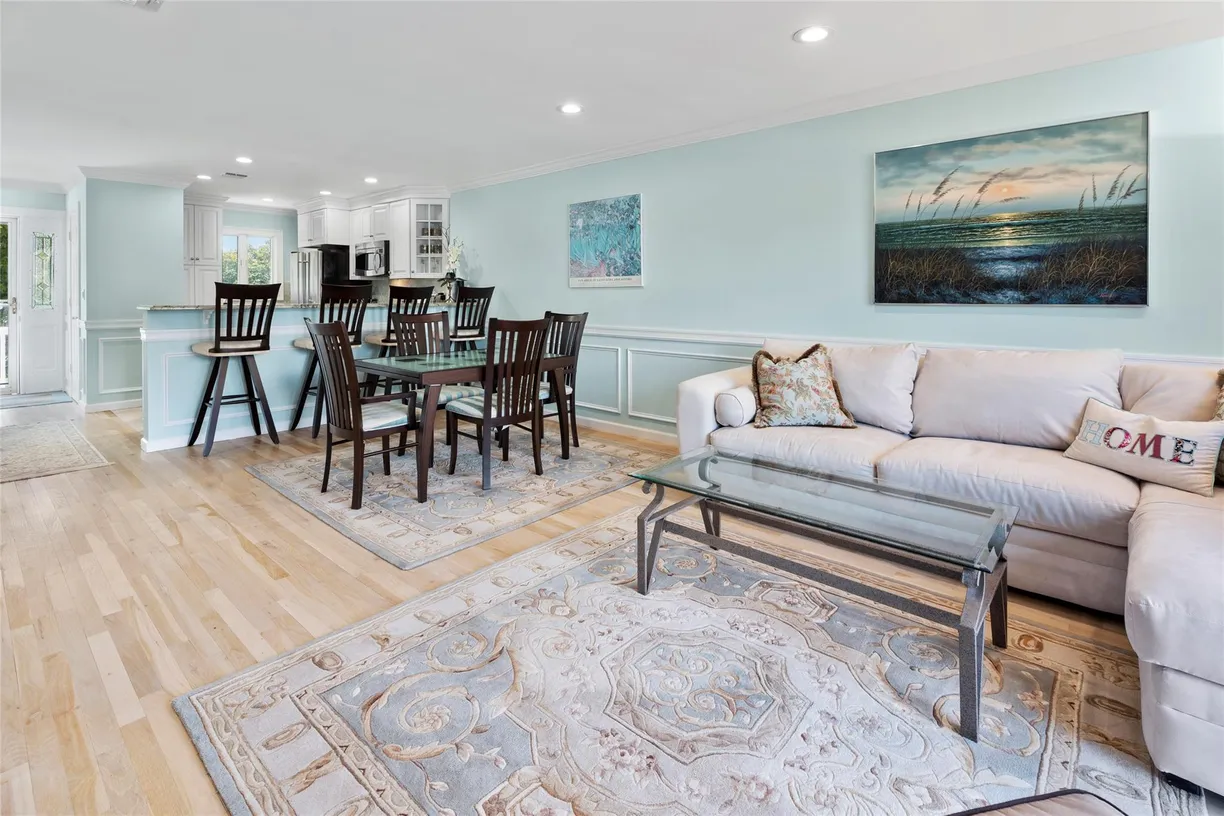 The Hamptons Real Estate | View 3012 Mitchell Road, 3012 | Listing