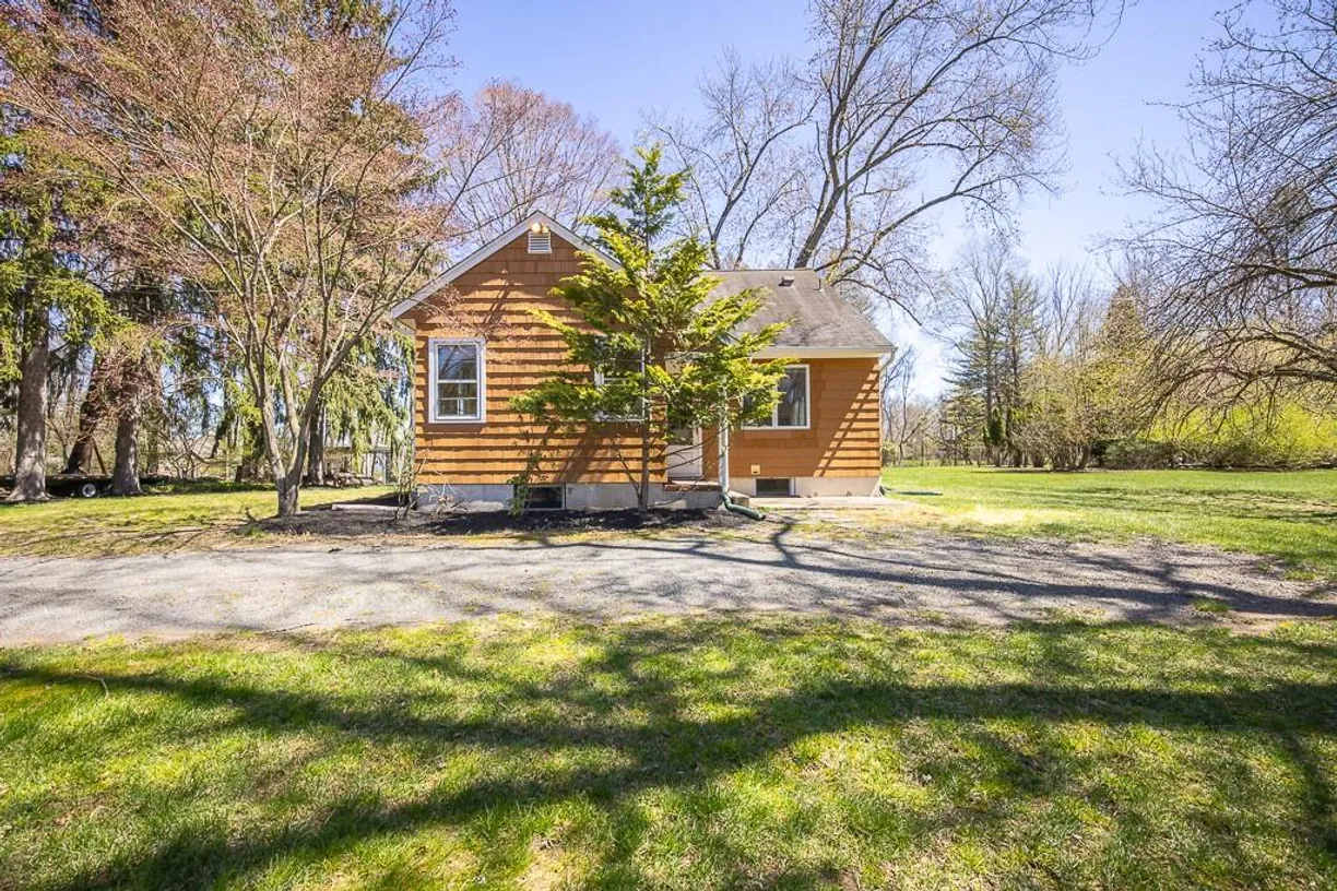 Rockland/Orange/NJ Real Estate | View 644 Gilbert Avenue | 2 Beds, 1 Bath