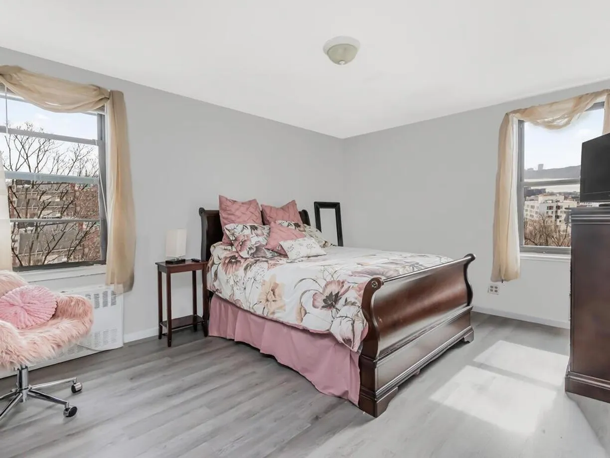 Westchester Real Estate | View 270 N Broadway, 6H | Listing