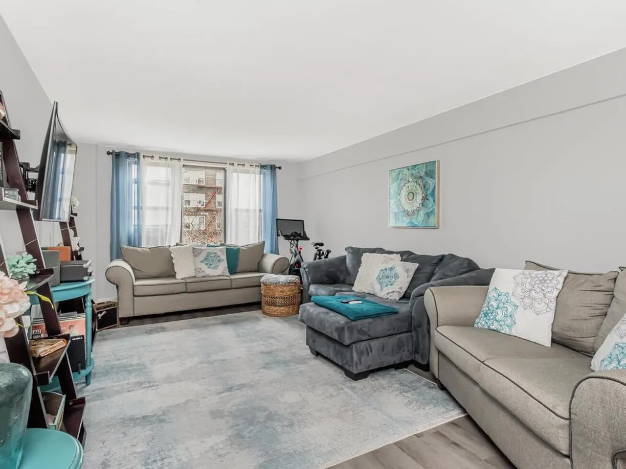 Westchester Real Estate | View 270 N Broadway, 6H | Listing