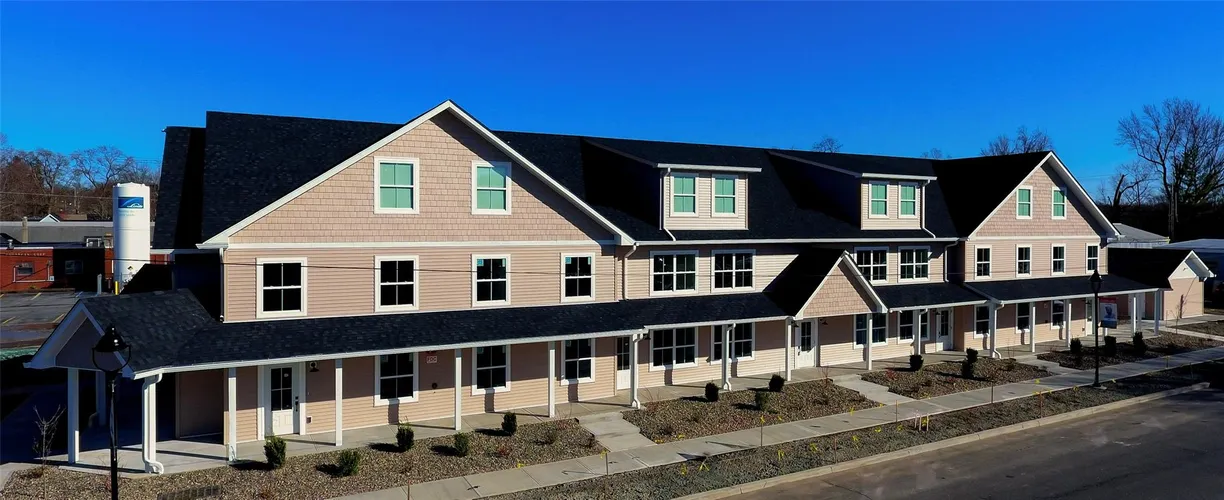 Rockland/Orange/NJ Real Estate | View 13 Park Avenue, 5A | 2 Beds, 2 Baths