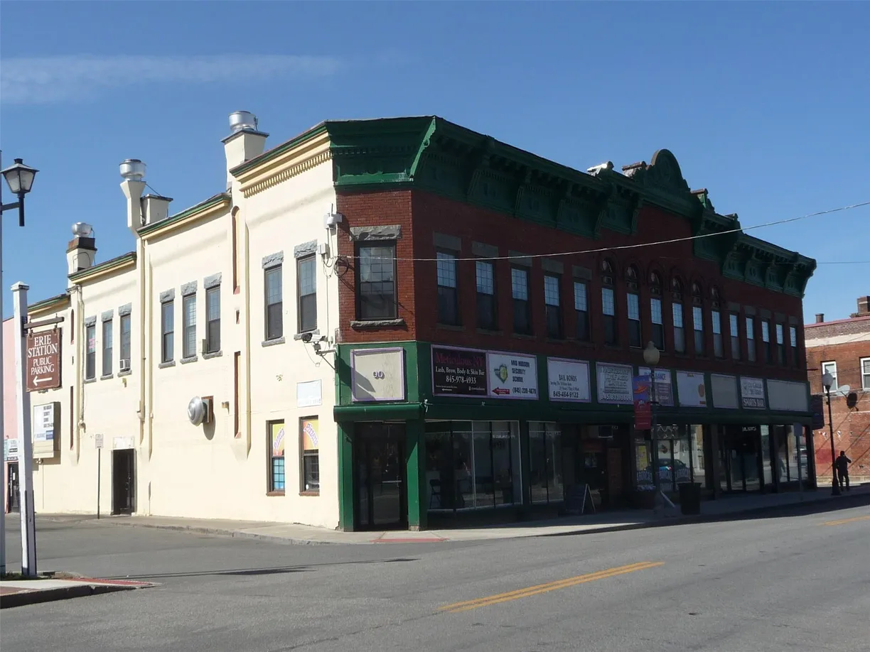 Rockland/Orange/NJ Real Estate | View 90 North Street, 210