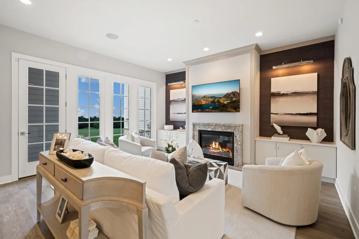 Westchester Real Estate | View 19 Wallace Way, 25 | Listing