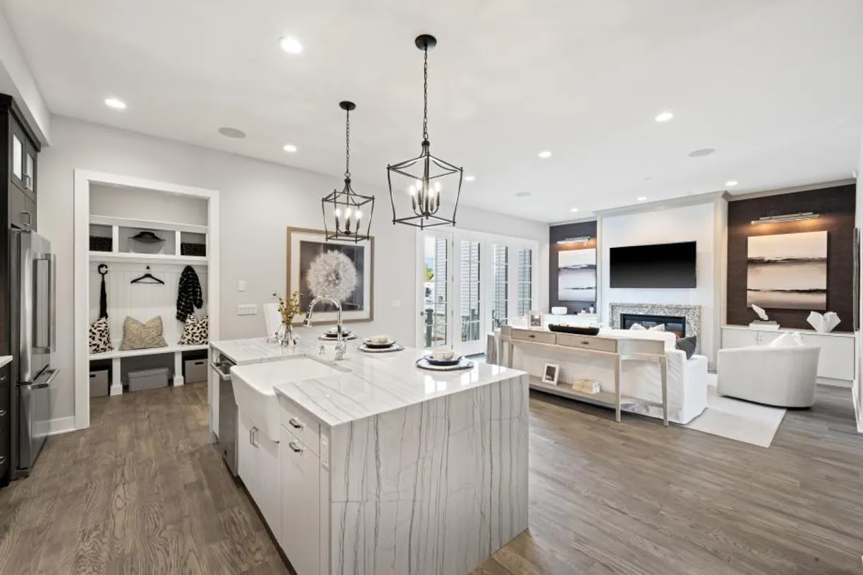 Westchester Real Estate | View 19 Wallace Way, 25 | Listing