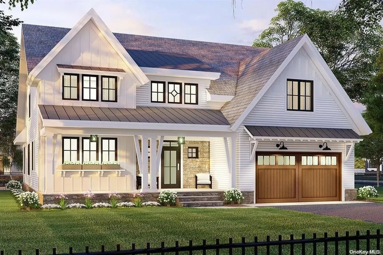 The Hamptons Real Estate | View 4 Old Stable Lane | 4 Beds, 3 Baths