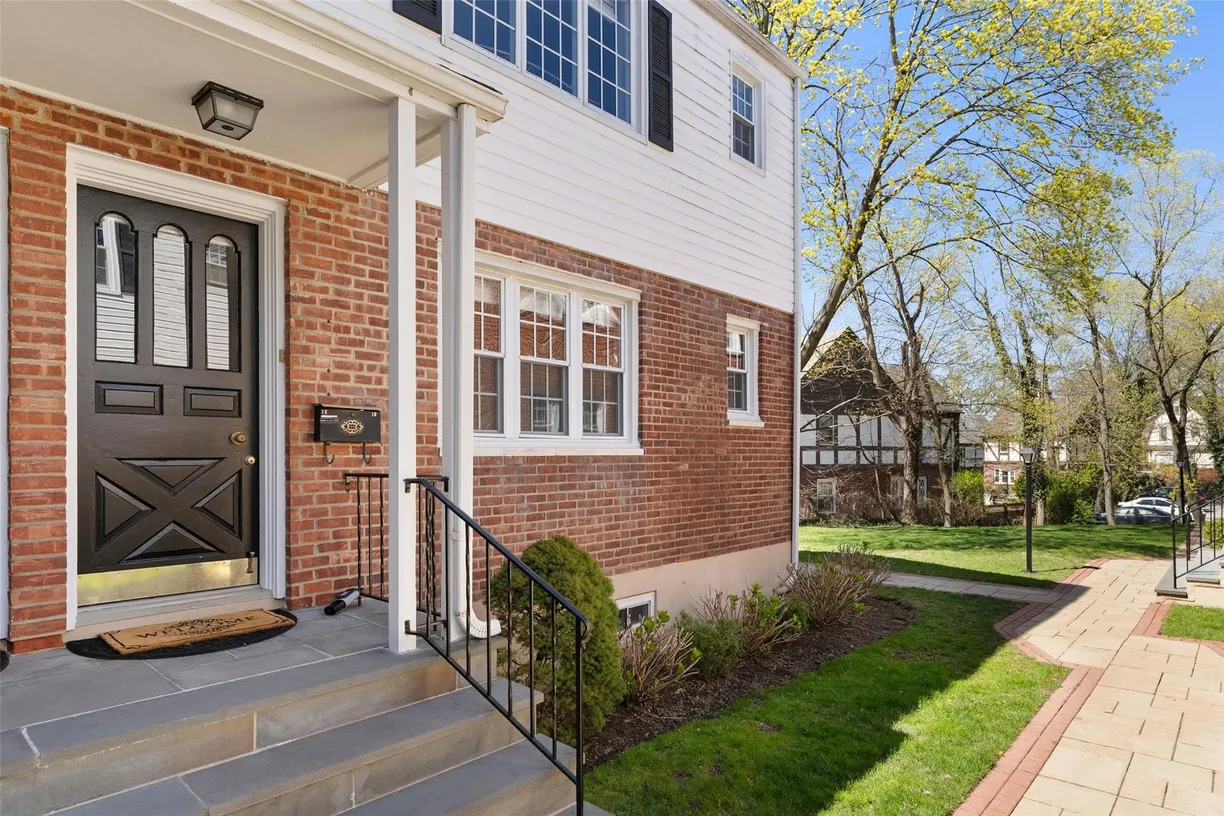 Westchester Real Estate | View 51 Cross Street, 1 CD | 3 Beds, 2 Baths