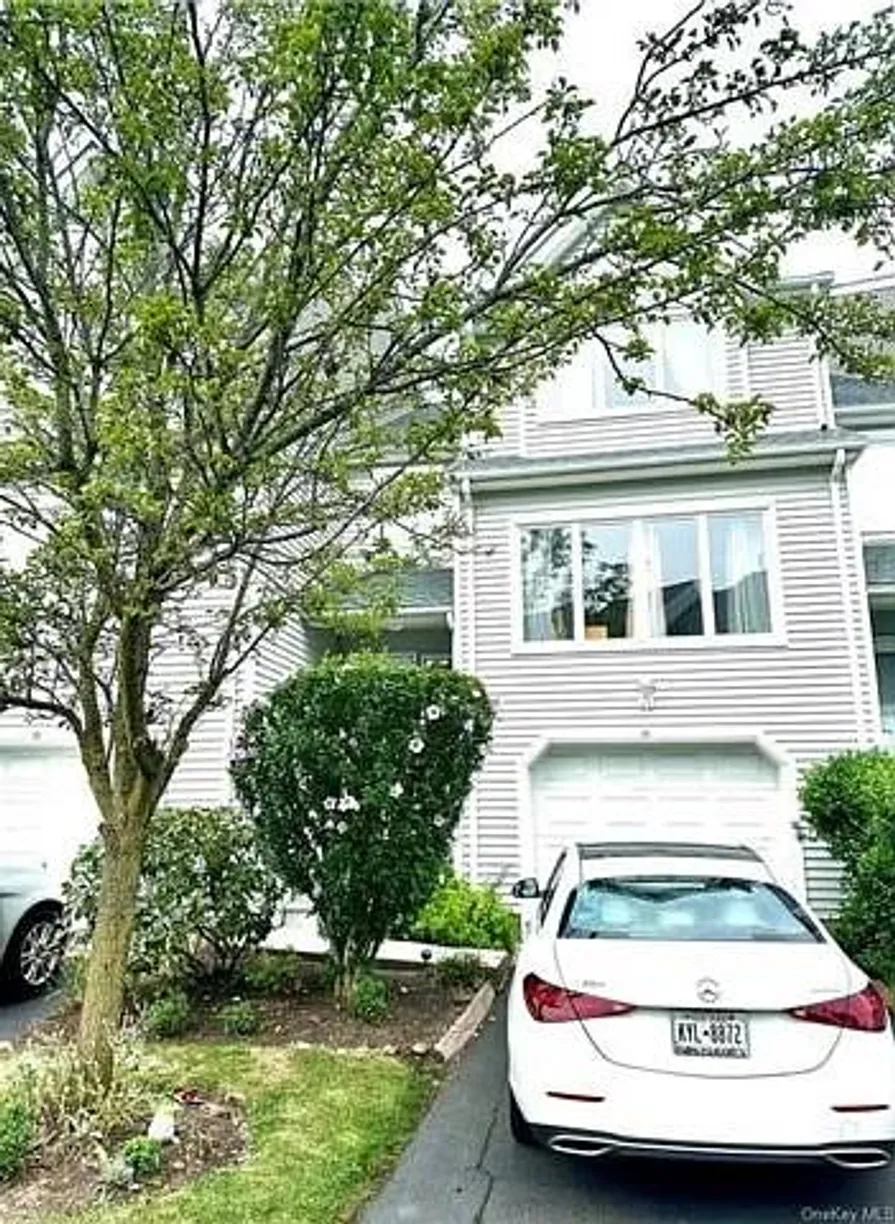 Rockland/Orange/NJ Real Estate | View 11 Cygnet Road | 3 Beds, 2 Baths