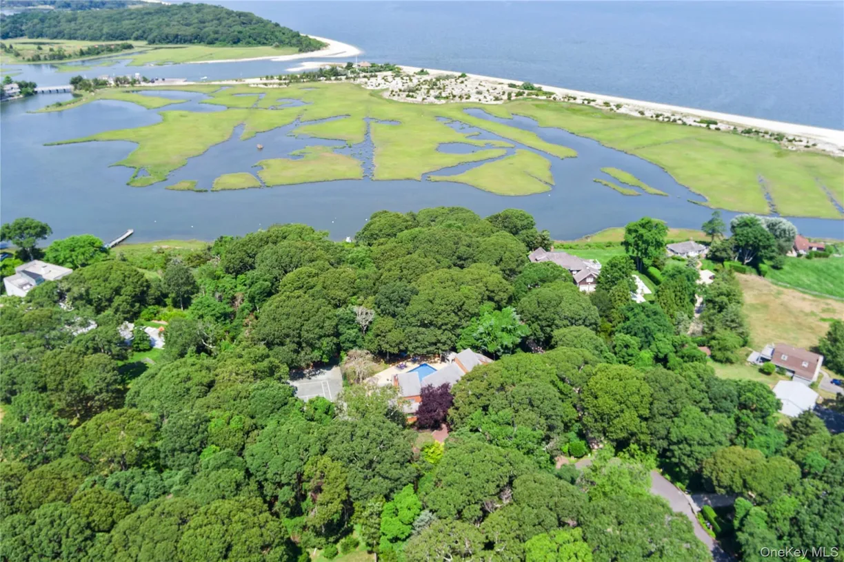 61 Hidden Cove Court Southampton NY 11968 Property for sale