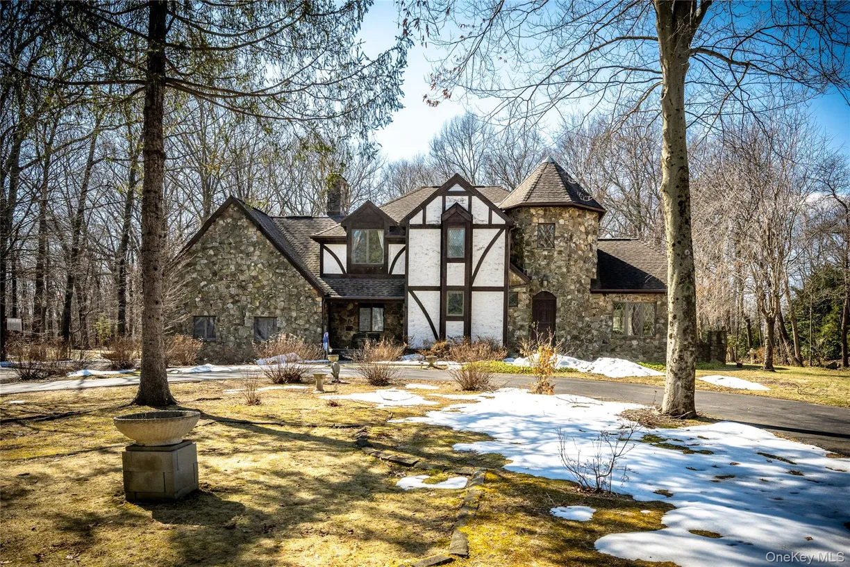 14 Geneva Drive, Hopewell Junction, NY 12533 Property for sale