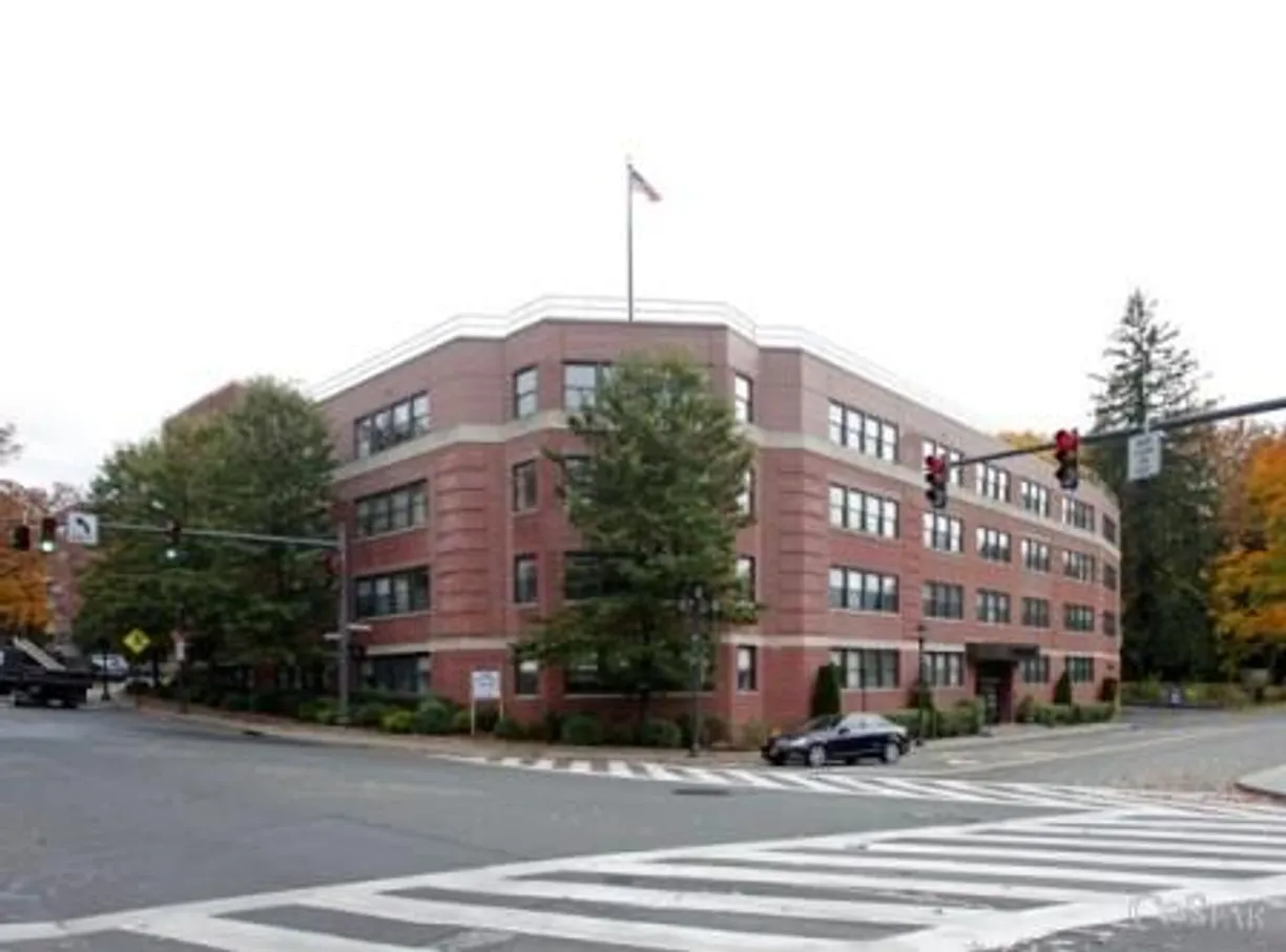 Westchester Real Estate | View 2 Overhill Road, 400