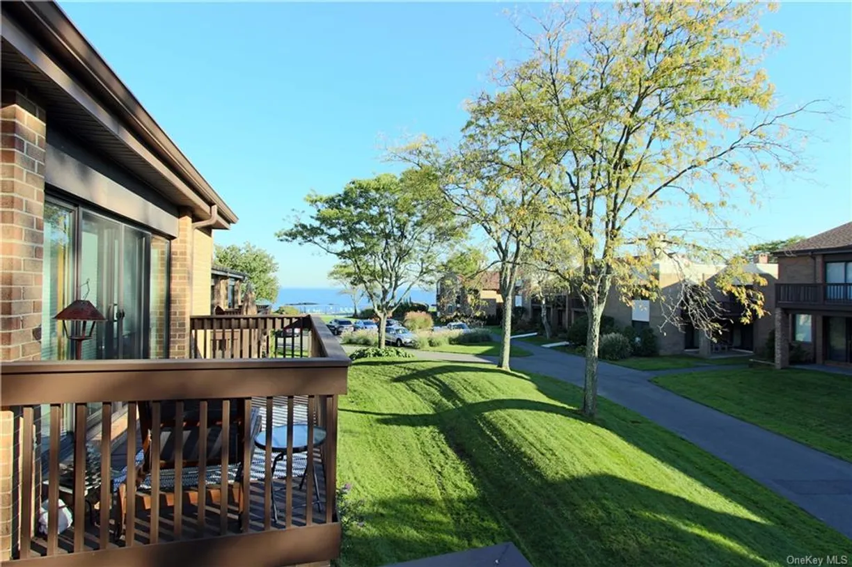 Westchester Real Estate | View 28 Waters Edge | 3 Beds, 2 Baths
