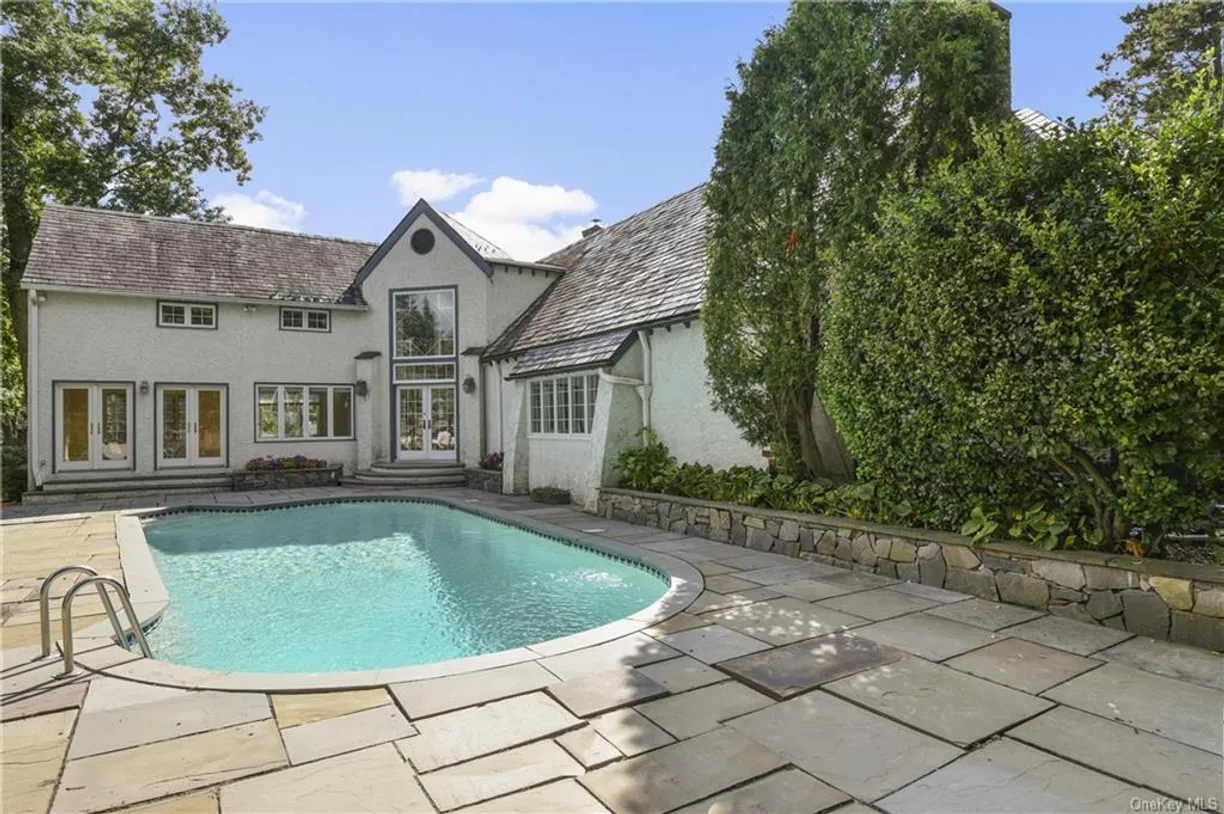 Westchester Real Estate | View 430 Orienta Avenue | 5 Beds, 5 Baths