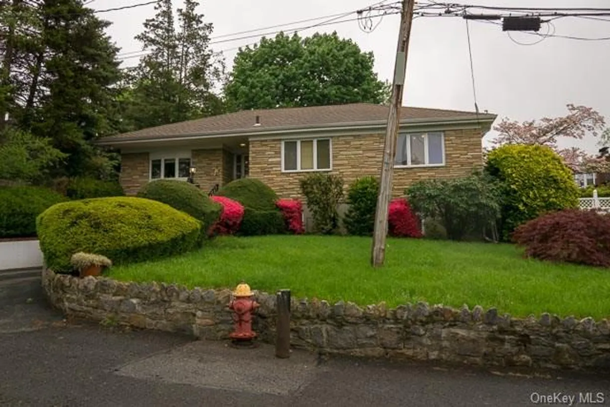 Westchester Real Estate | View 86 Massitoa Road | 3 Beds, 2 Baths