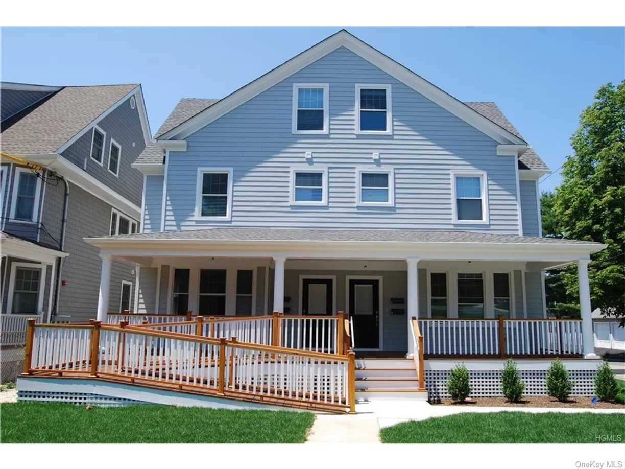 Westchester Real Estate | View 193 Purchase Street, 2 | 4 Beds, 2 Baths