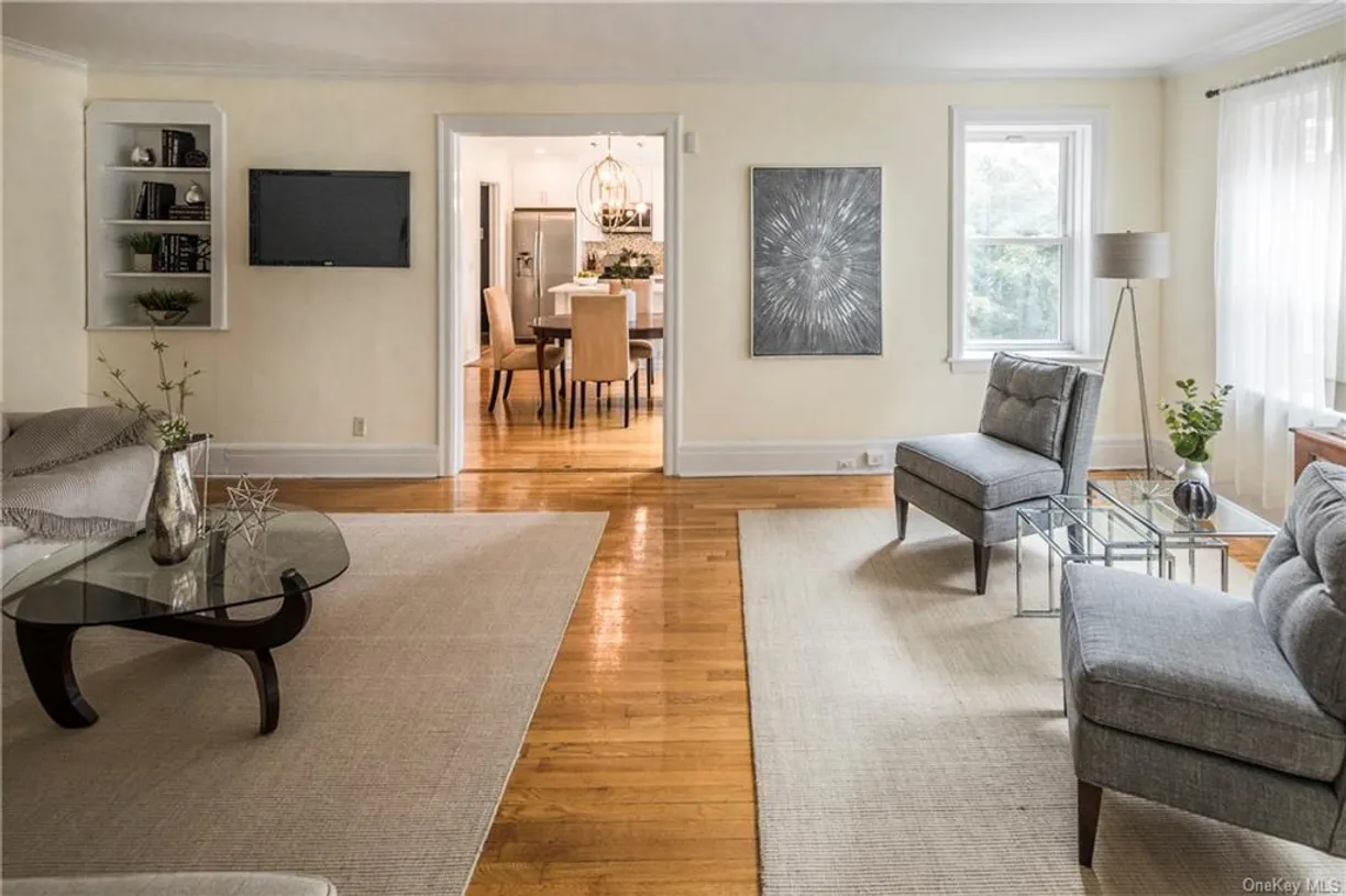 Westchester Real Estate | View 56 Sagamore Road, 3A | 2 Beds, 1 Bath