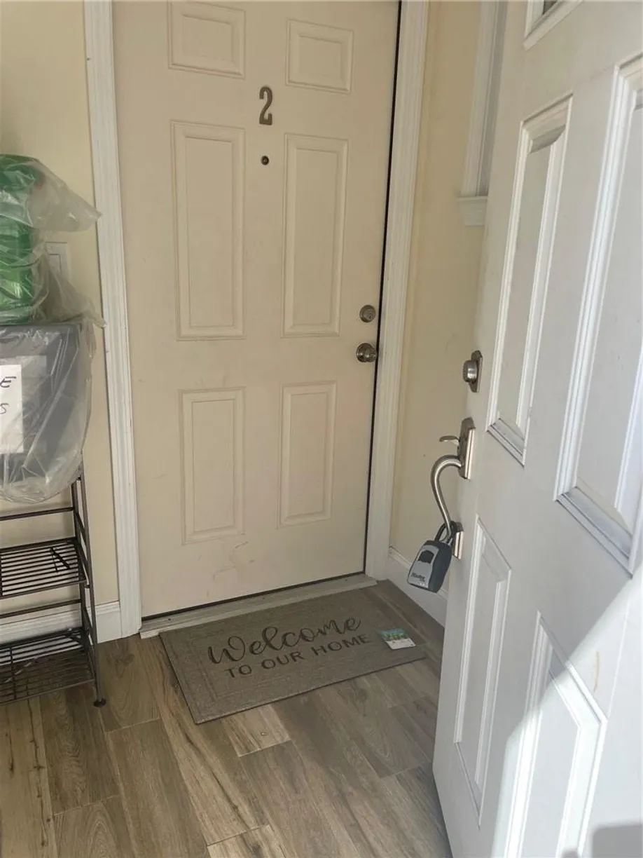 Westchester Real Estate | View 182 lindsey | 1 Bed, 1 Bath