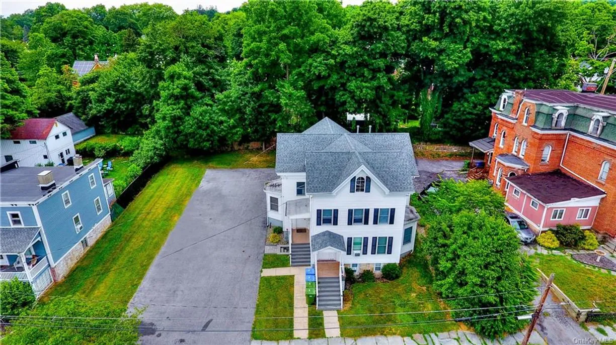 Rockland/Orange/NJ Real Estate | View 12 West Street, 4 | 1 Bed, 1 Bath