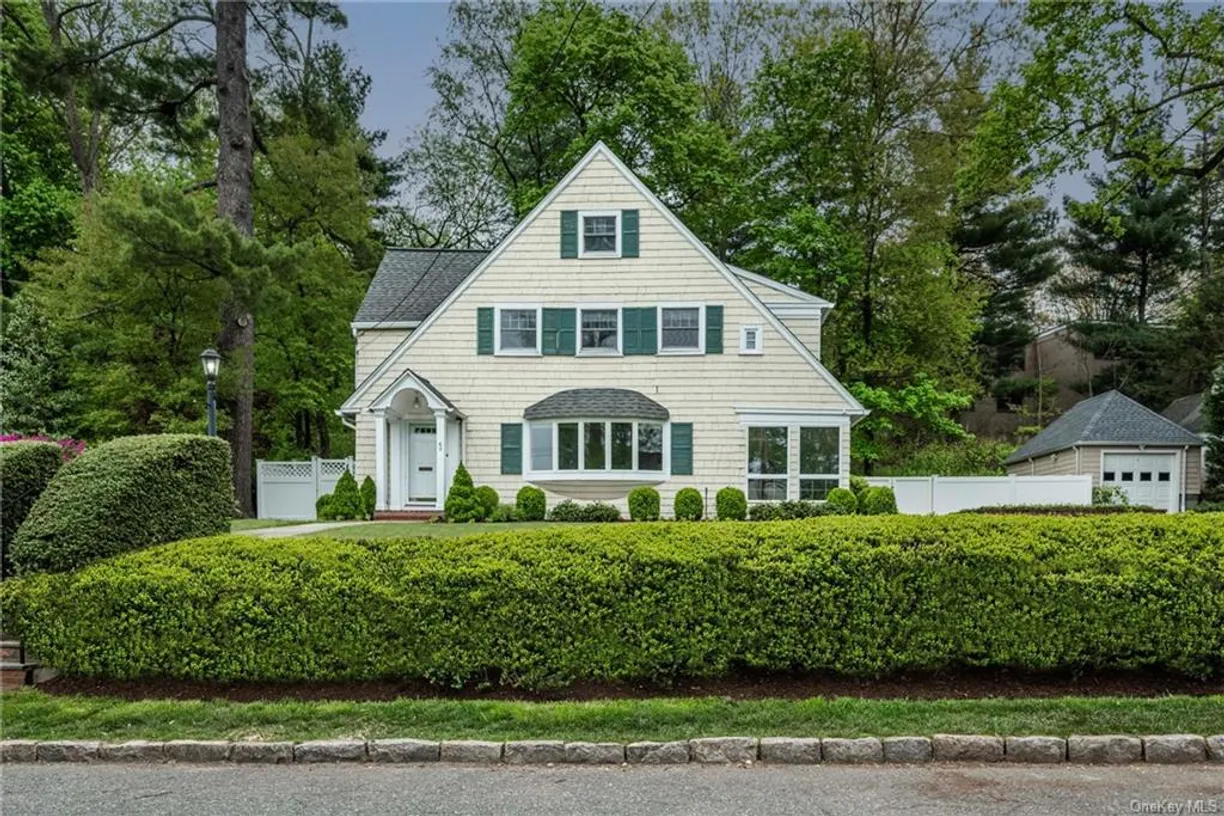 Westchester Real Estate | View 62 Summit Avenue | 5 Beds, 3 Baths
