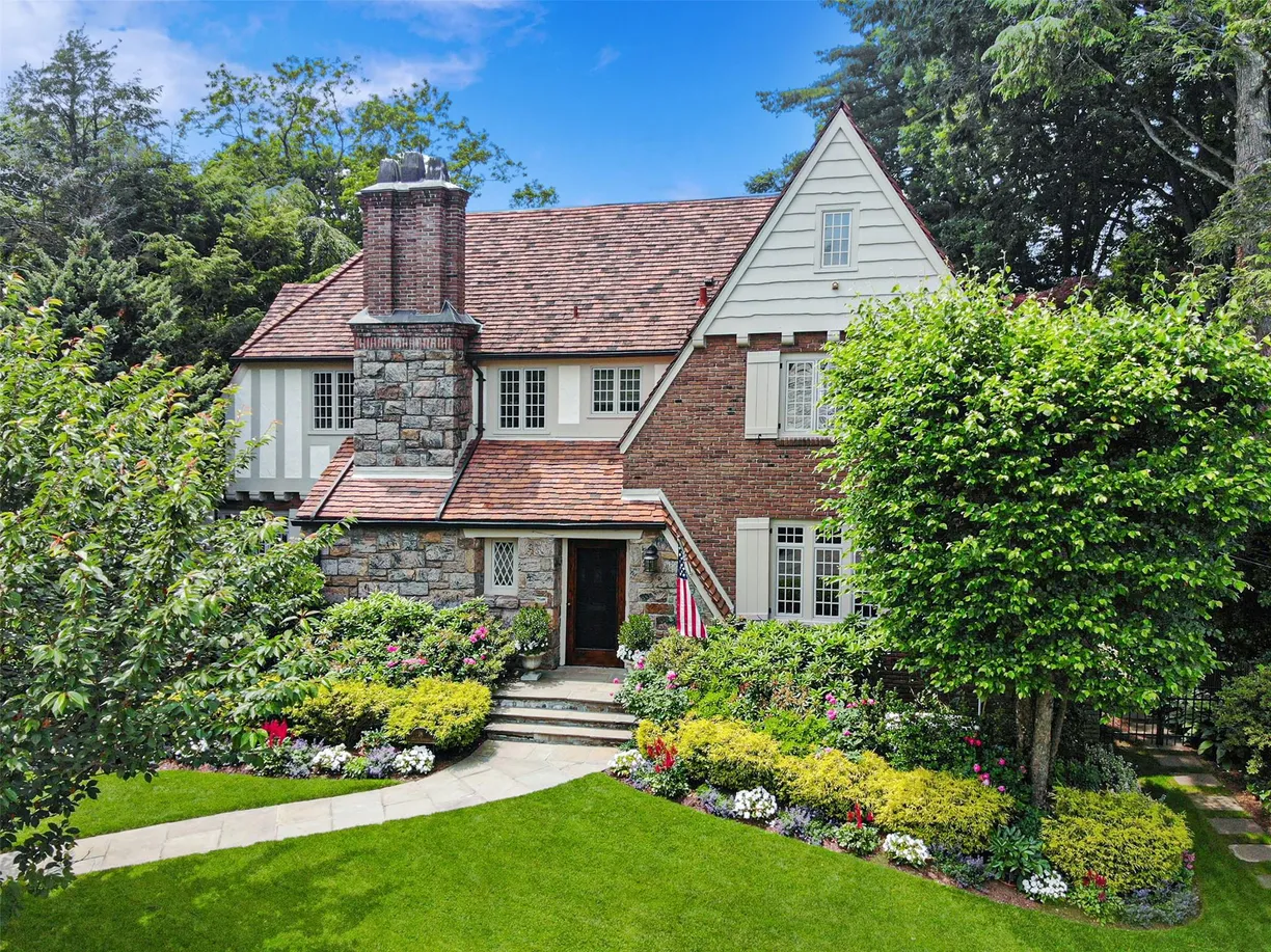 Westchester Real Estate | View 18 Glen Eagles Drive | 5 Beds, 3 Baths