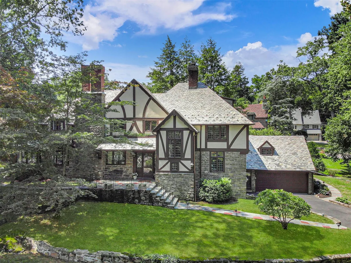 Westchester Real Estate | View 2 South Drive | Listing