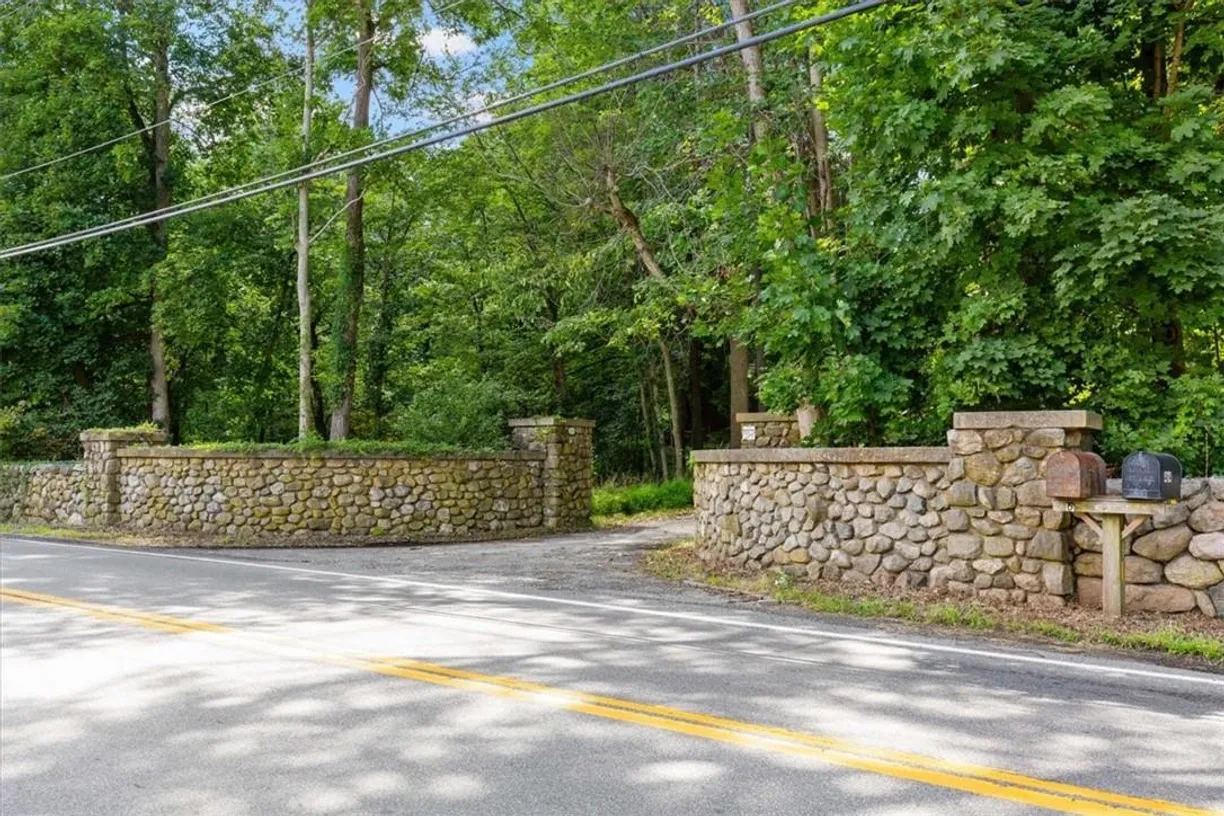 Westchester Real Estate | View 462 Smith Ridge Road