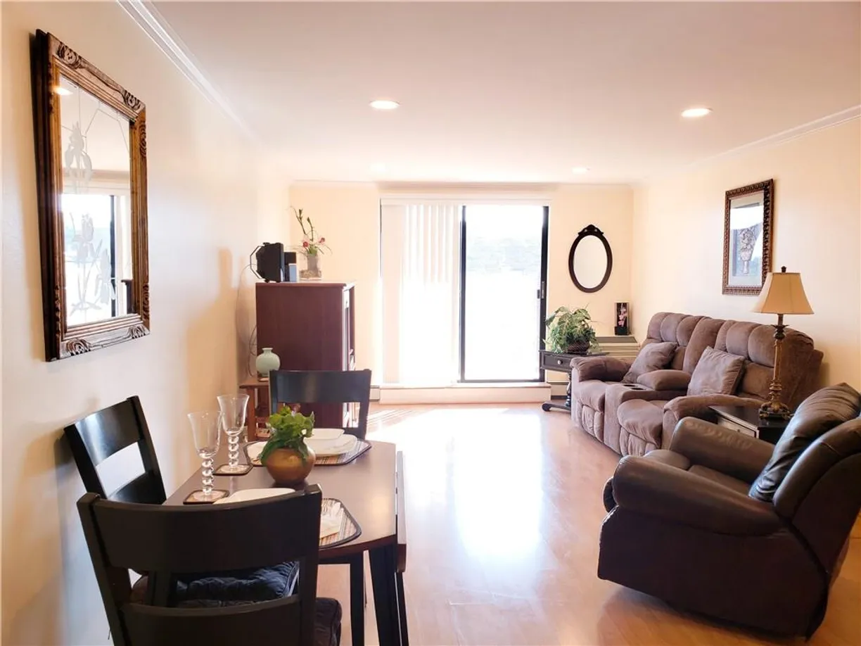 Westchester Real Estate | View 687 Bronx River Road, 8F | 2 Beds, 1 Bath