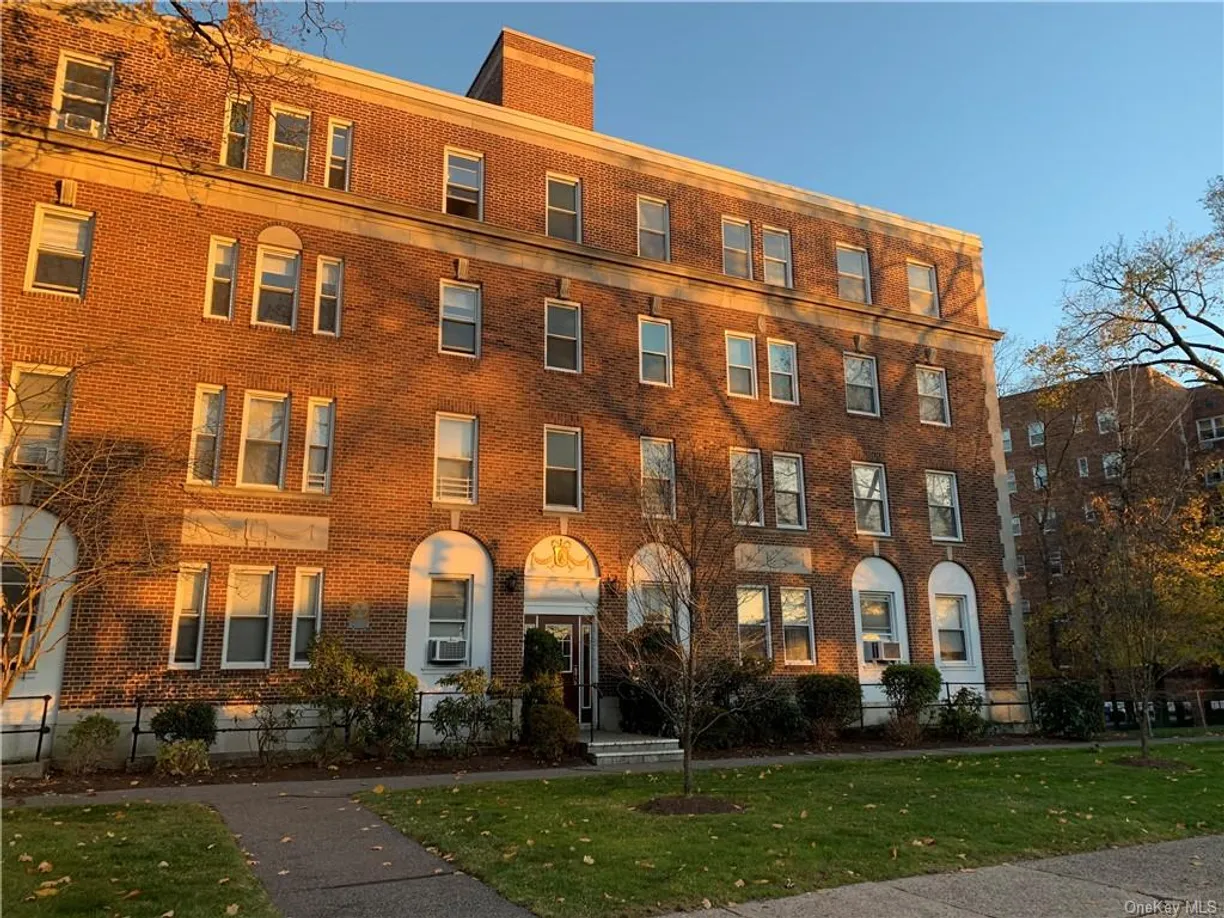 Westchester Real Estate | View 445 Gramatan Avenue, AD1 | 2 Beds, 1 Bath