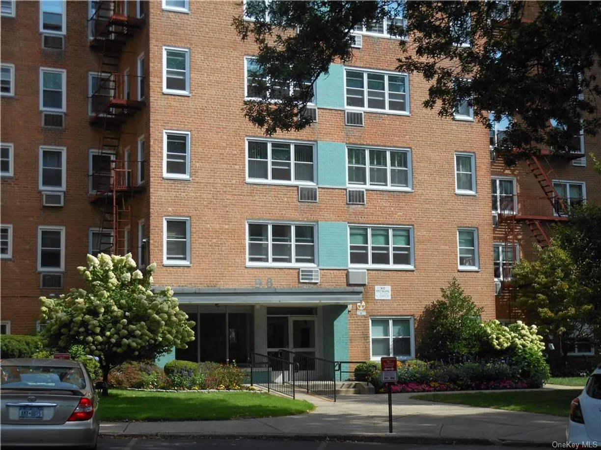 Westchester Real Estate | View 98 DeHaven Drive, 4E | 1 Bed, 1 Bath