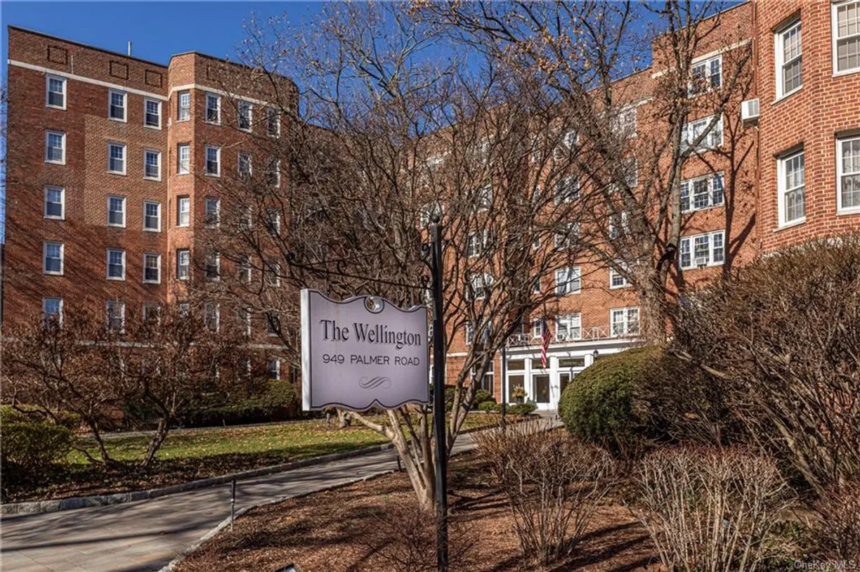 Westchester Real Estate | View 949 Palmer Road, 1E | 1 Bed, 1 Bath