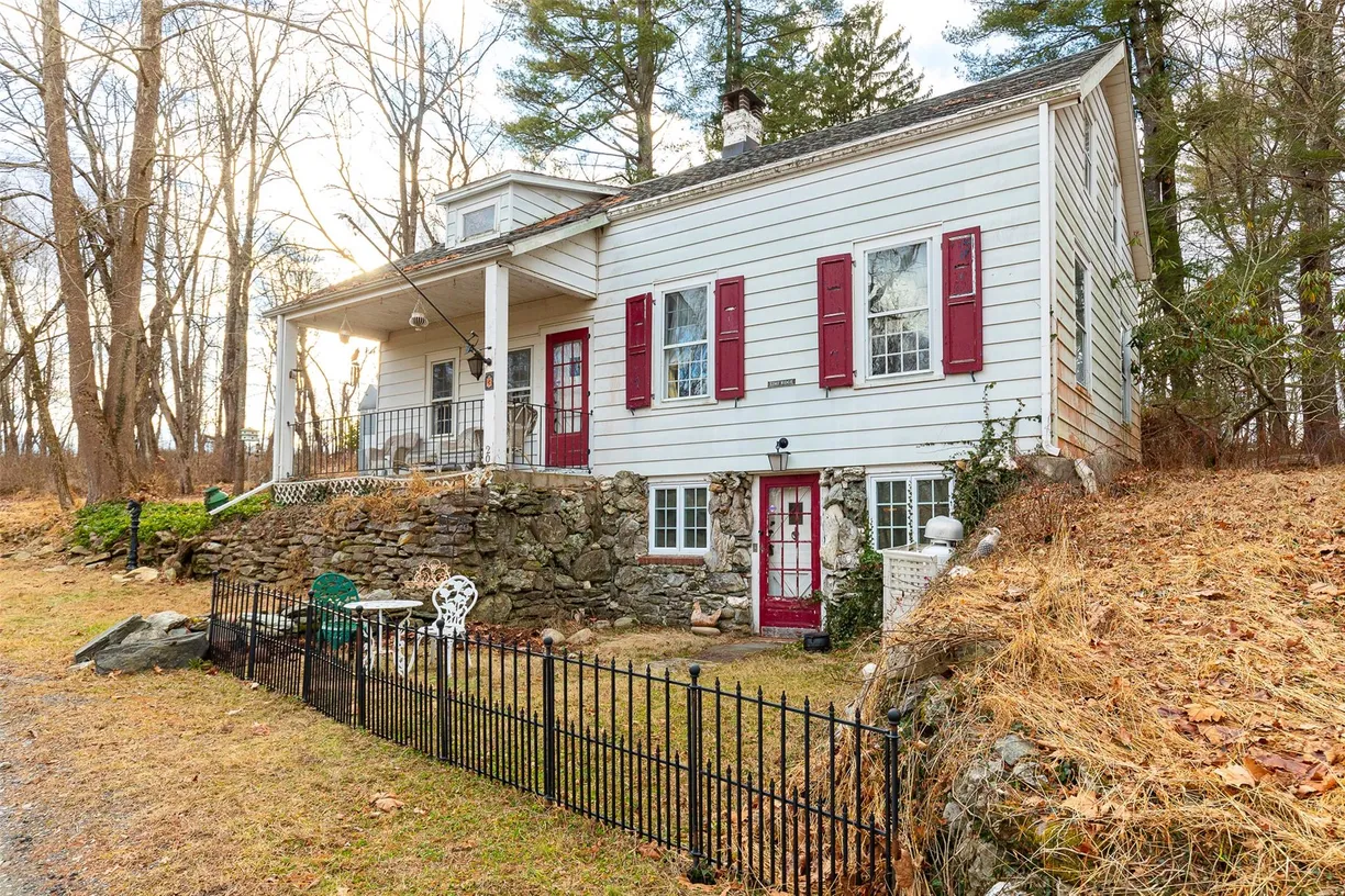 Hudson Valley Real Estate | View 20 Mill Road | 3 Beds, 2 Baths