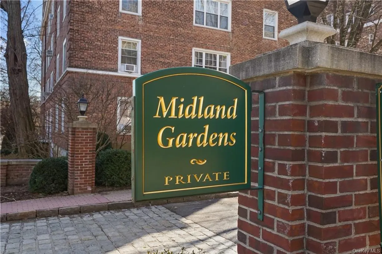 Westchester Real Estate | View 5 Midland Gardens, 4K | 1 Bath