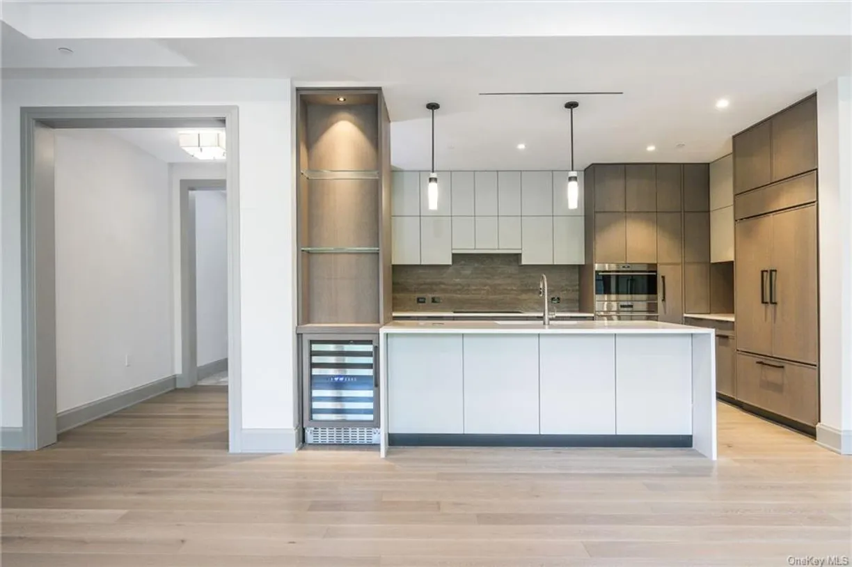 Westchester Real Estate | View 120 Old Post Road, D107 | 3 Beds, 3 Baths