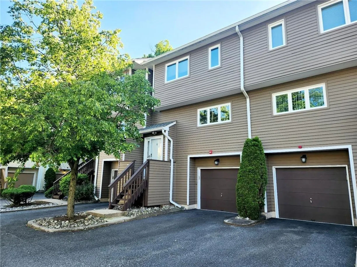 Rockland/Orange/NJ Real Estate | View 76 Village Green Green, 76 | 2 Beds, 2 Baths