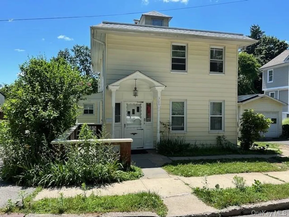 Westchester Real Estate | View 306 5th Street | 2 Beds, 1 Bath