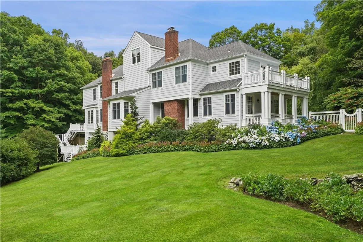 Westchester Real Estate | View 4 Hopes Farm Lane | 4 Beds, 4 Baths