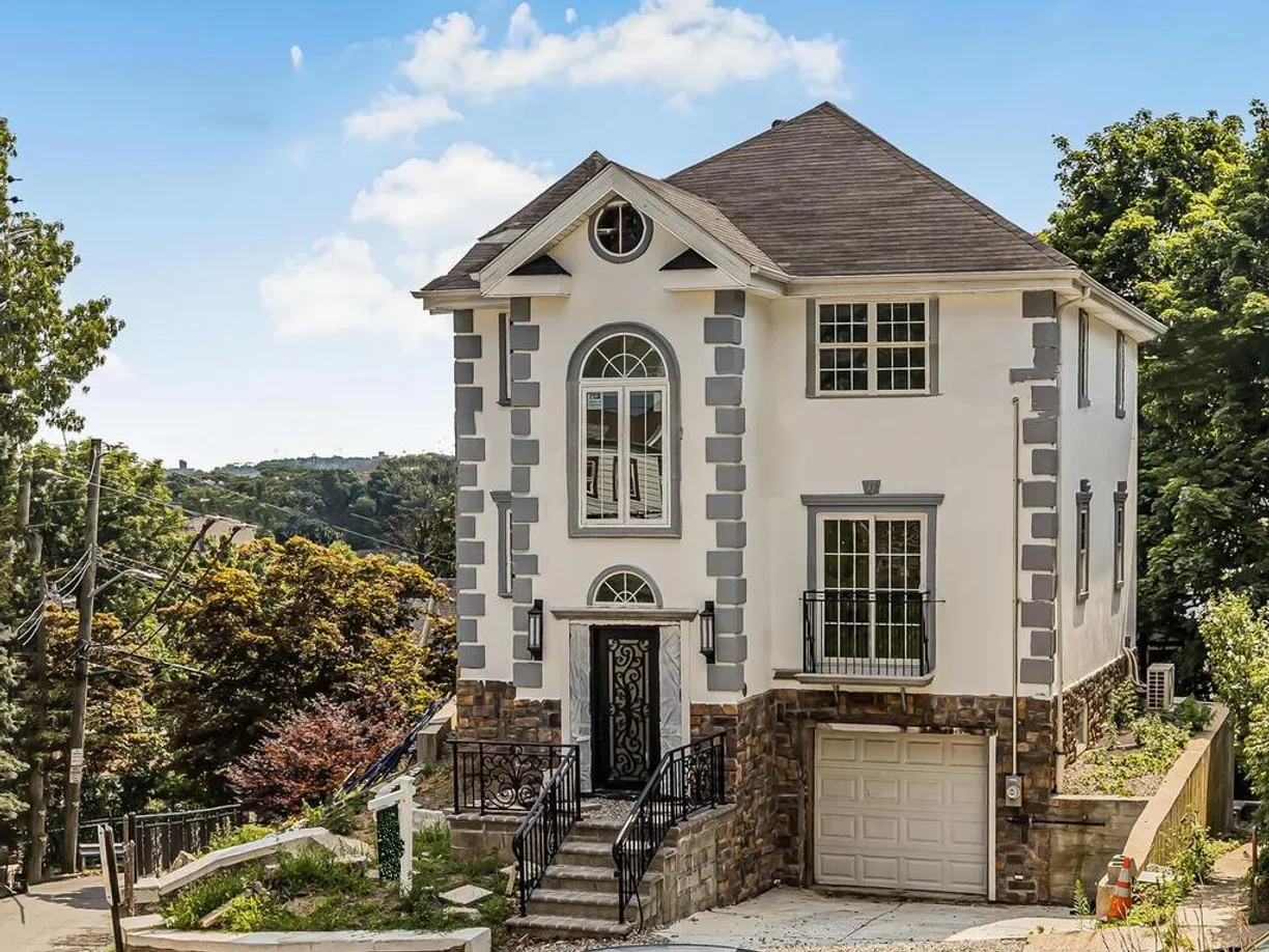 Westchester Real Estate | View 11 Prospect Drive | 3 Beds, 2 Baths