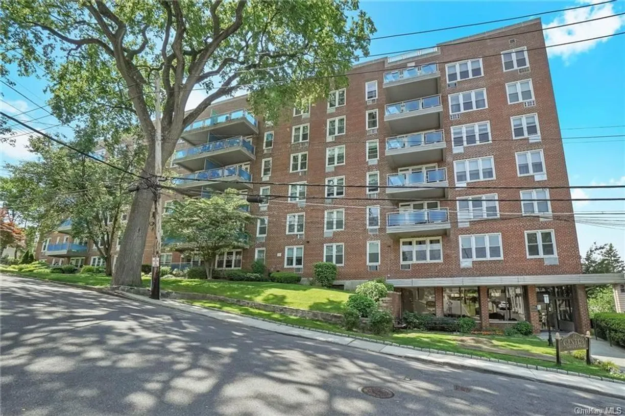 Westchester Real Estate | View 21 Fairview Avenue, 229 | 1 Bed, 1 Bath
