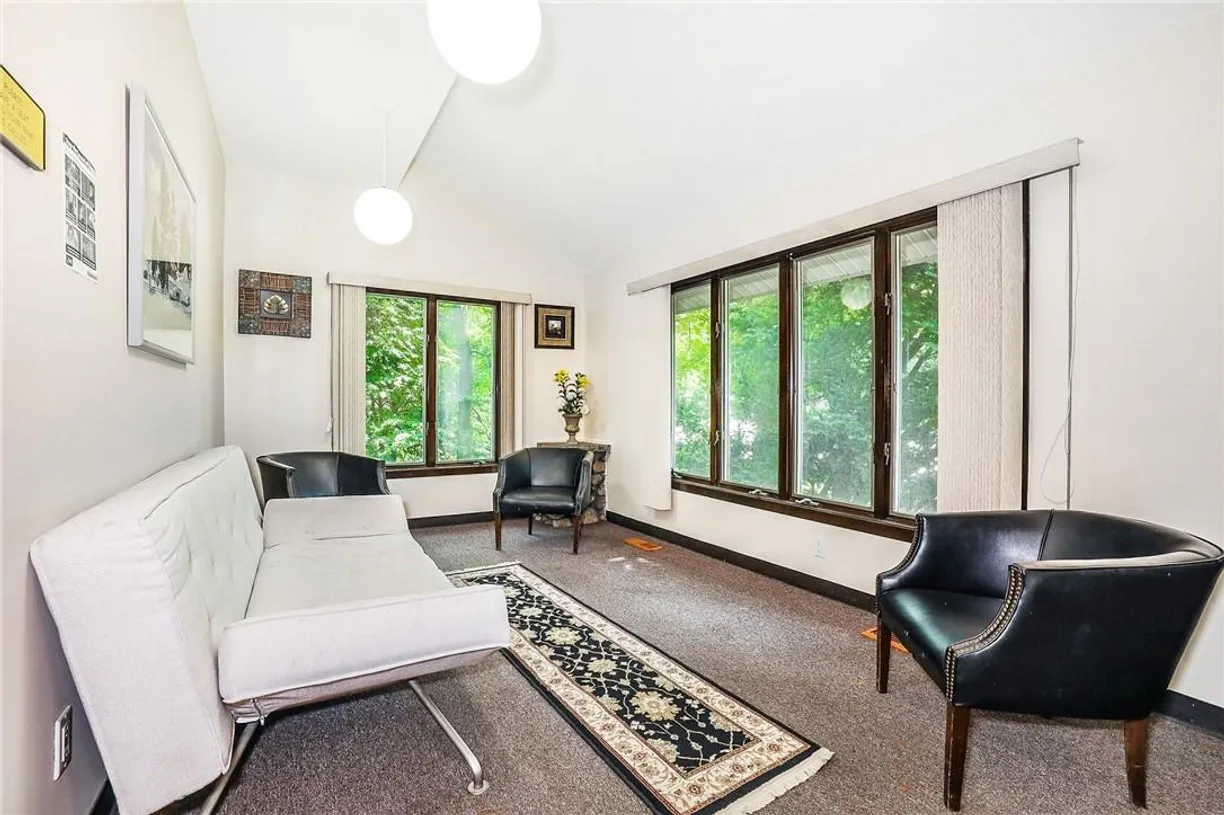 Westchester Real Estate | View 510 N Broadway | Listing