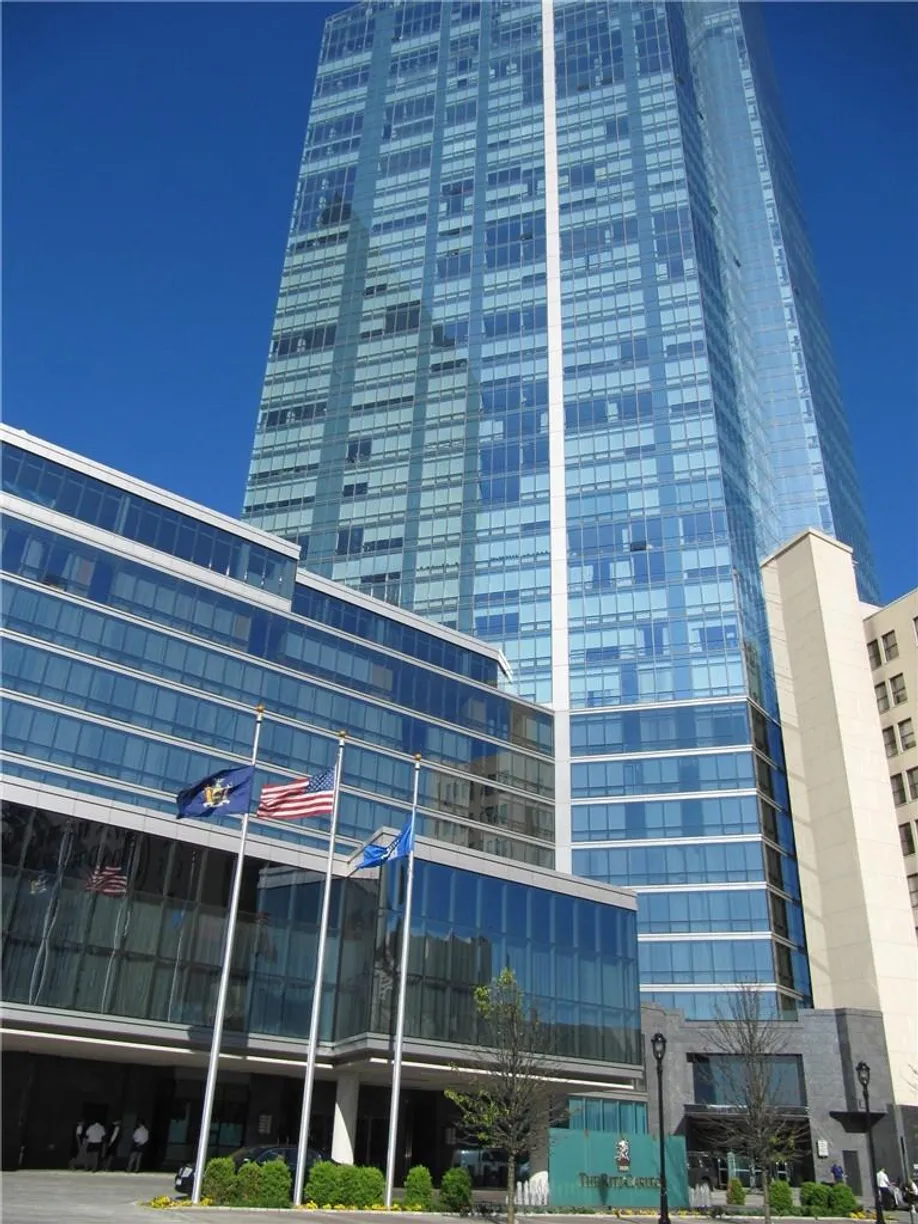 Westchester Real Estate | View 1 Renaissance Square, V9G | 2 Beds, 3 Baths